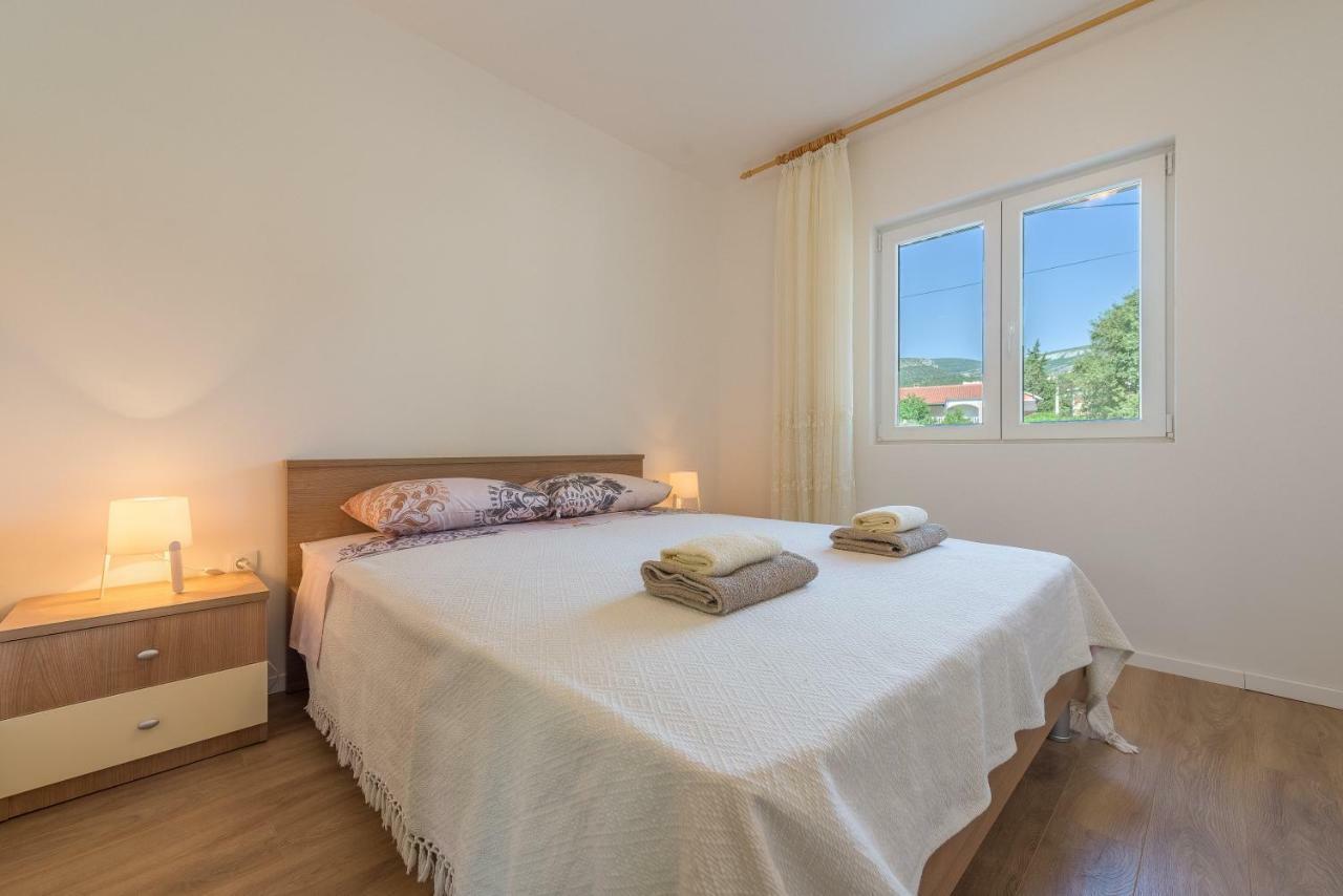 Apartmani Dupor ゴルニ・カリン エクステリア 写真